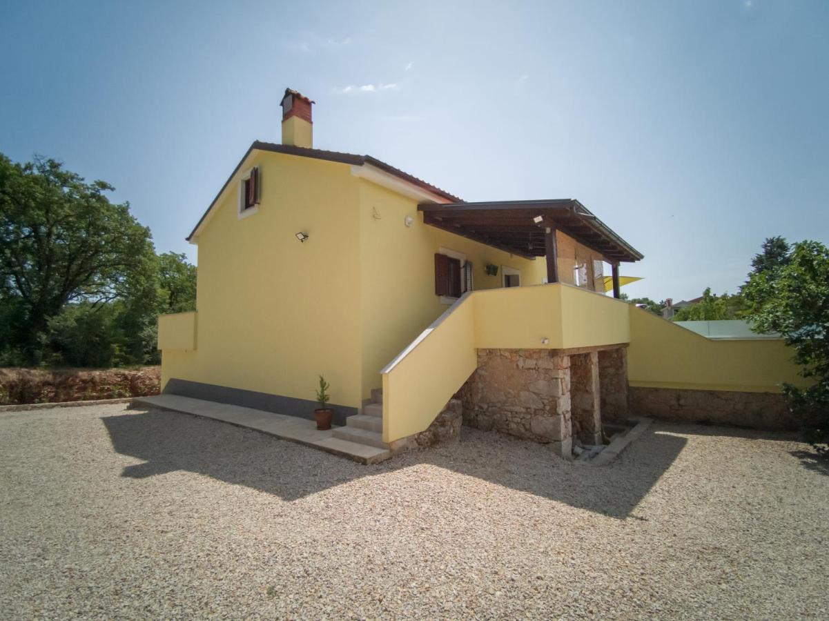 Holiday House Tos-Vila With Heated Pool Vrbnik Exterior photo